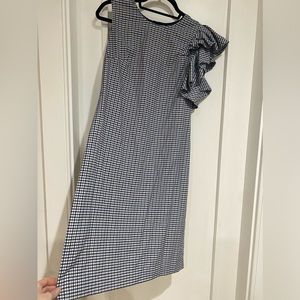 Banana republic chequered dress blue size 8 with shoulder ruffle